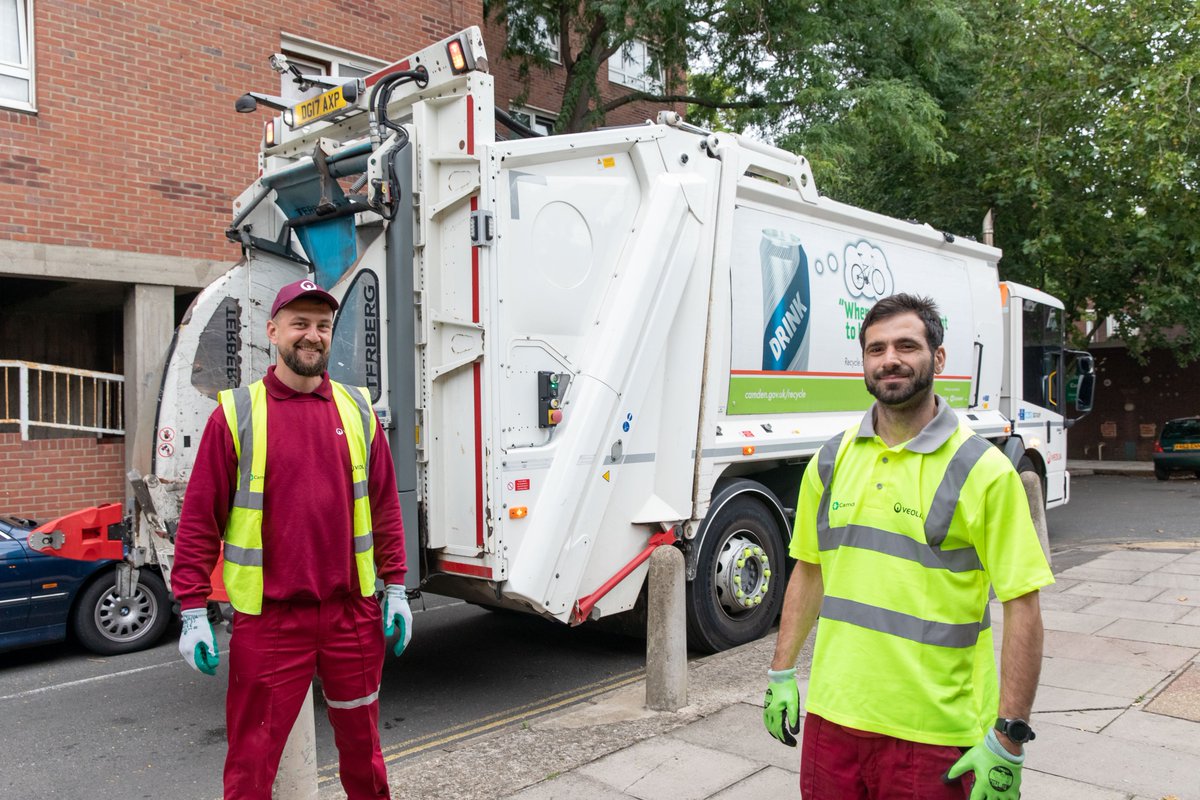 VeoliaUK's tweet image. Our collection and street cleansing teams will continue to work throughout the second national lockdown, to help keep communities clean and safe. You can brighten up their day with a socially distanced smile or a wave. #StreetSmiles #KeyWorkers #InThisTogether #DoingOurBit