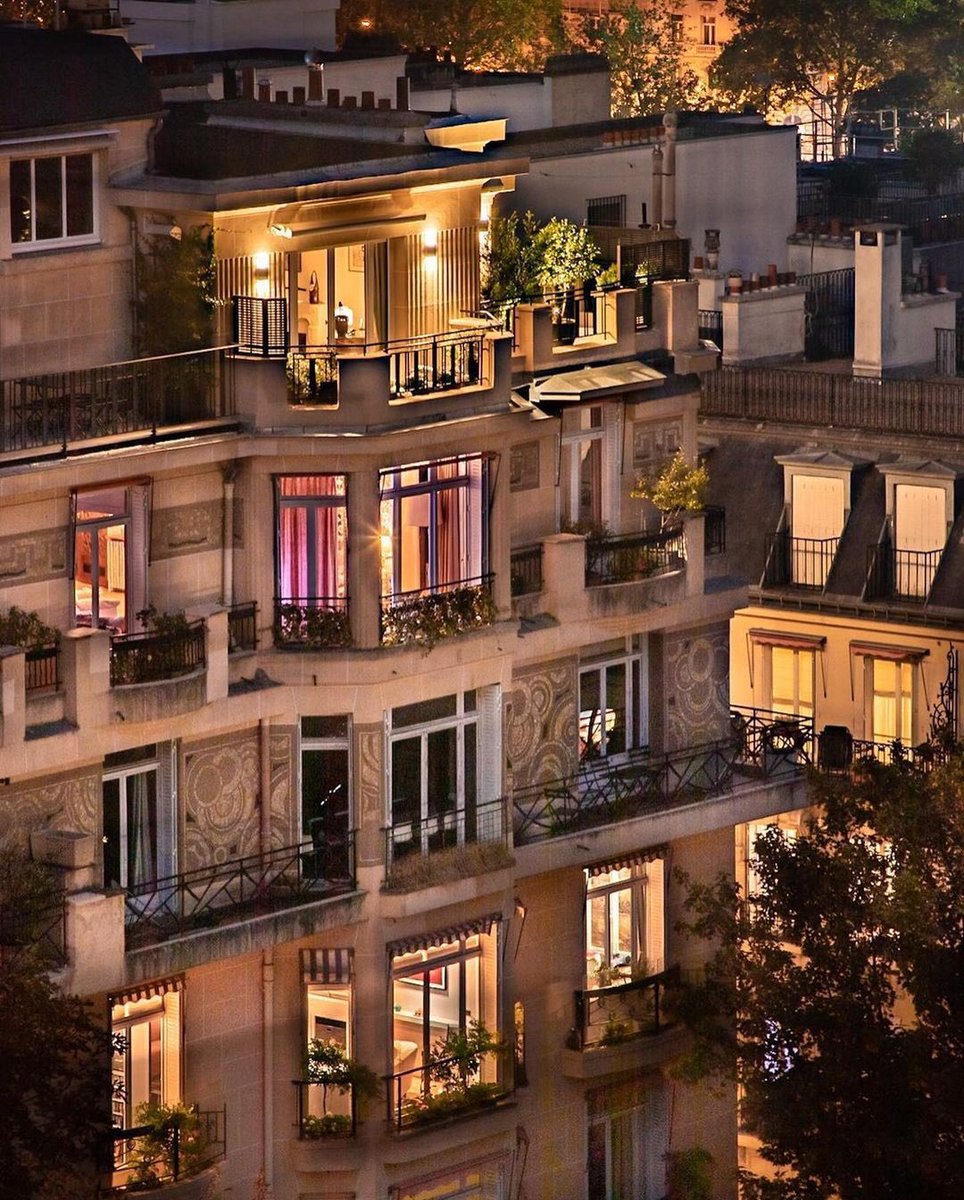 tmbIrpics's tweet photo. Paris by night 🌙 https://t.co/mjeOGvNvyn