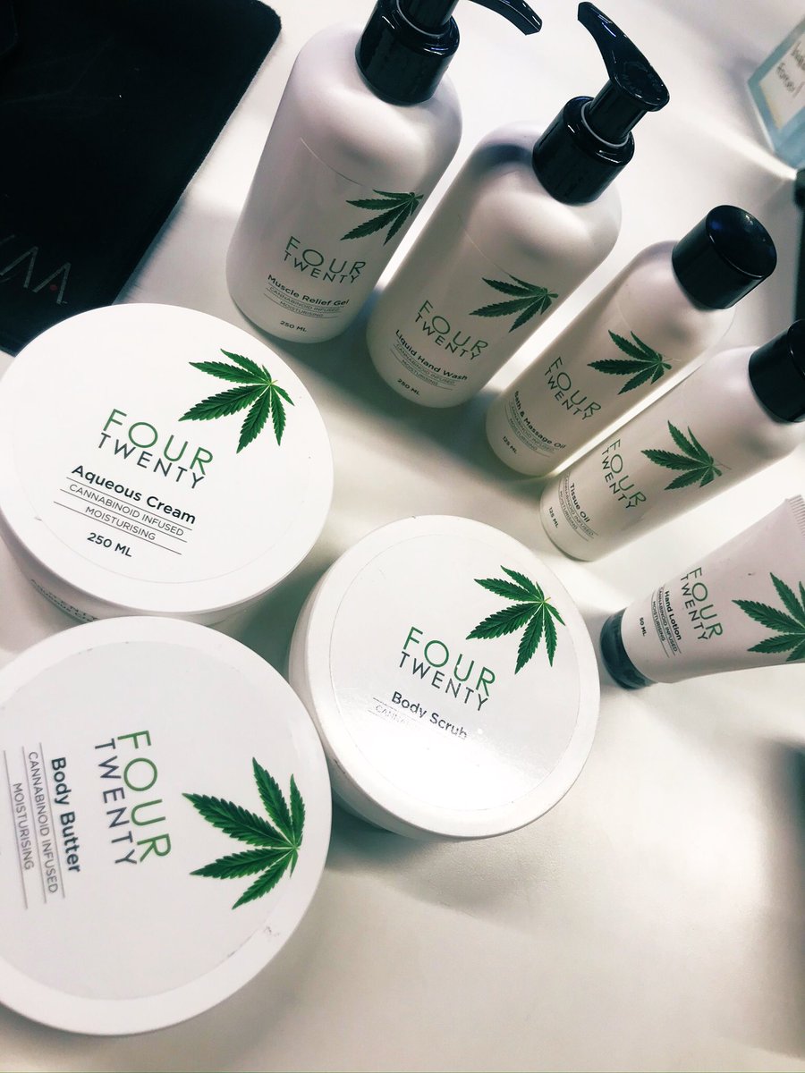 MeliaRos1's tweet photo. The use of Marijuana hasn't been so easy as it reached to a point of mastering the extractions that will benefit you in so many ways.All of our products are lab tested to ensure delivery of the highest-quality products to patients. #FourTwenty https://t.co/bKs8JZuyYm