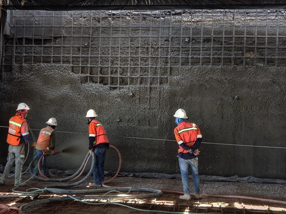 PrefamovilINFRA's tweet photo. Concreto lanzado 👷🏻‍♂️
.
.
.
.
#PrefamovilEInfraestructura #DejamosHuellaQueTrasciende #ConcretoLanzado #ObraCivil #Edificacion #Terracerias #EstadoDeMexico #Mexico #Anippac https://t.co/DpFh8nrmx2