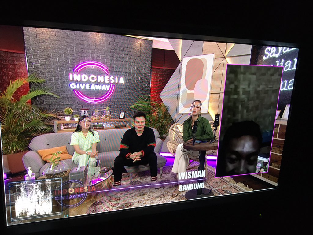 TRANS7's tweet photo. Ternyata dari Bandung!
Selamat yaa Aa~
#IndonesiaGiveaway51 https://t.co/Nuo5uePutT