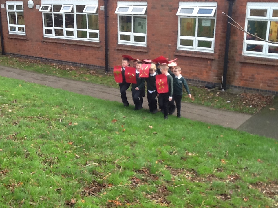 ParklandSch's tweet photo. Year 4 had a great time this afternoon taking on the role of a Roman Soldier or Celtic Warrior.
After three tough invasions, finally the Romans won!
#IAmWarrior
#Year4
#History
#RomanInvasion https://t.co/ISoImTH176