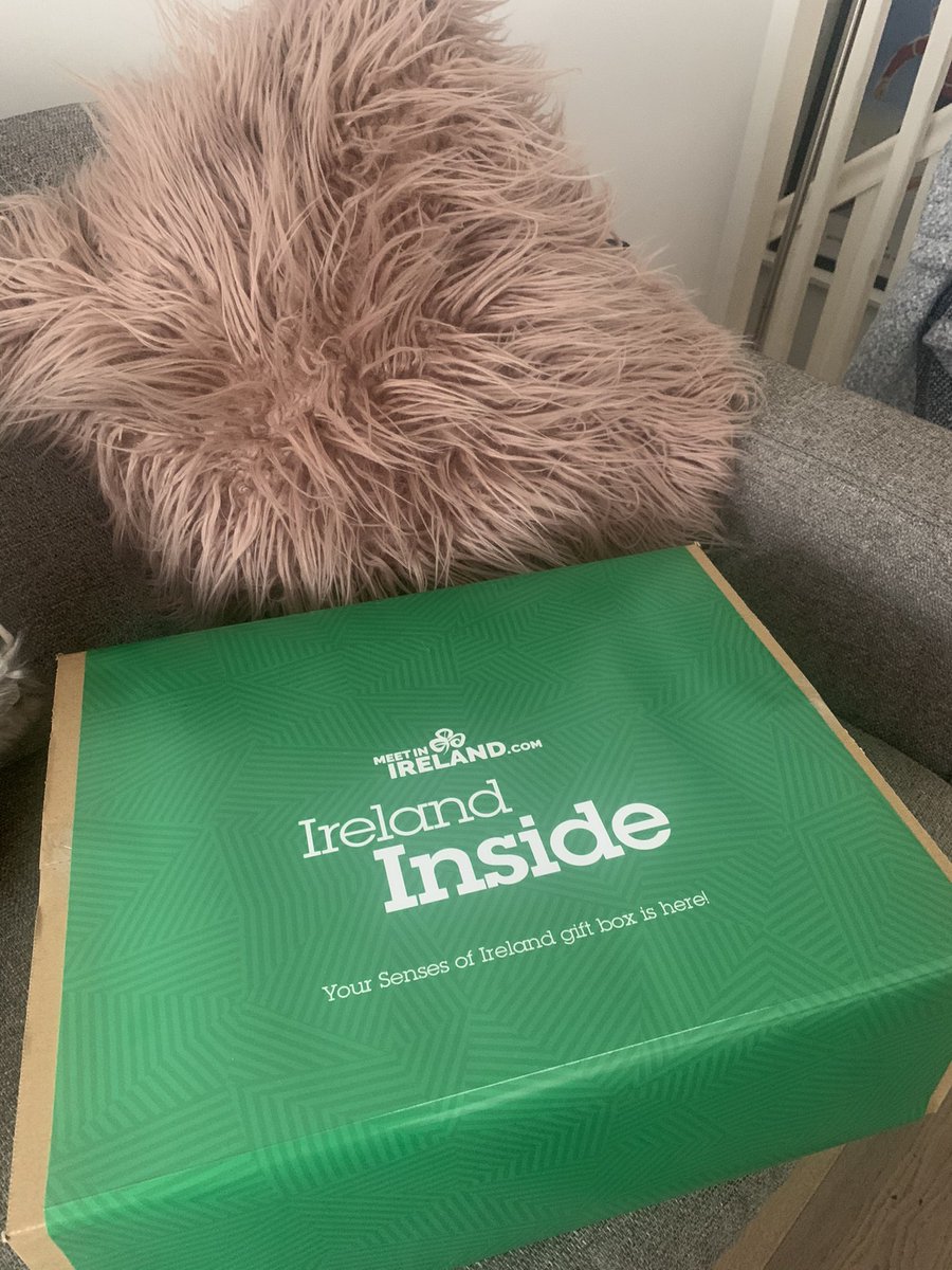 LaurssHannah's tweet image. Fave lockdown delivery and it’s from the delightful Meet in Ireland team! What a way to spend the afternoon ... might have eaten the fudge before the breaks! 🍬☘️ #IrelandInside