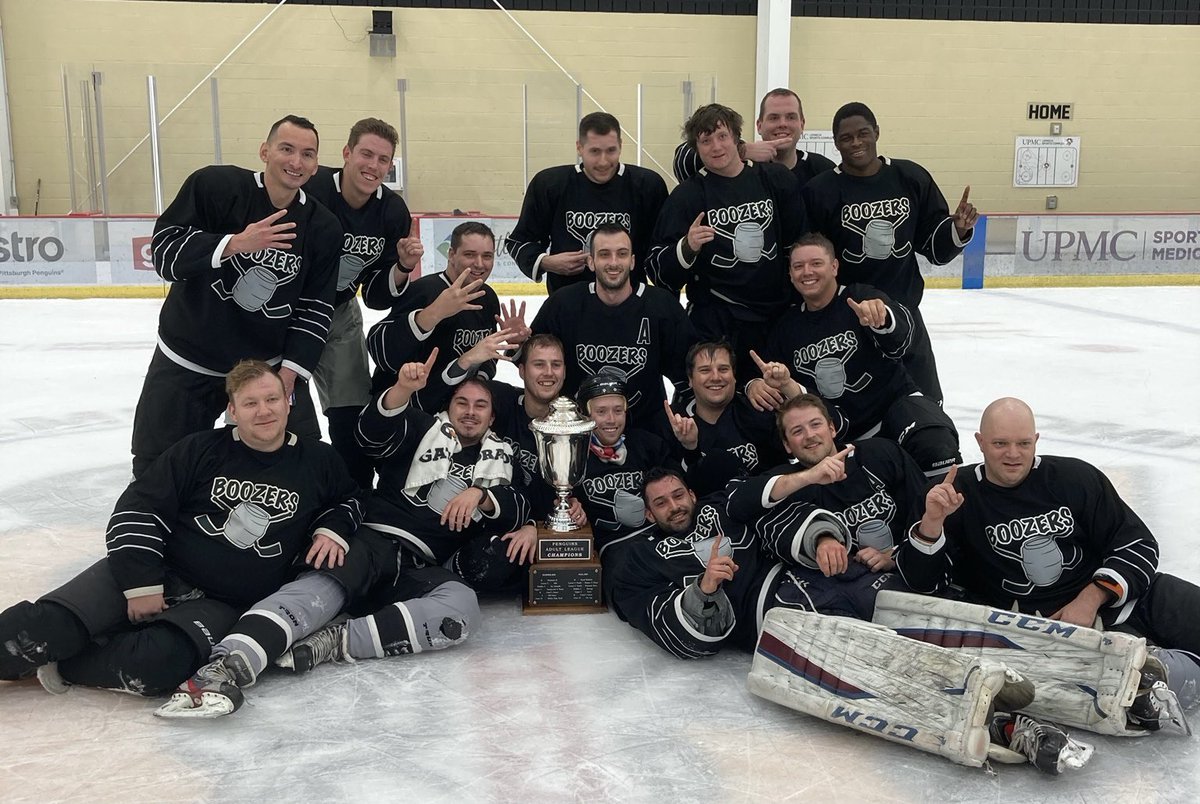 penguinsrinks's tweet photo. Congratulations to The Boozers, Middle C Minor Adult League Champions! 🏆 https://t.co/kCYL09VNtn