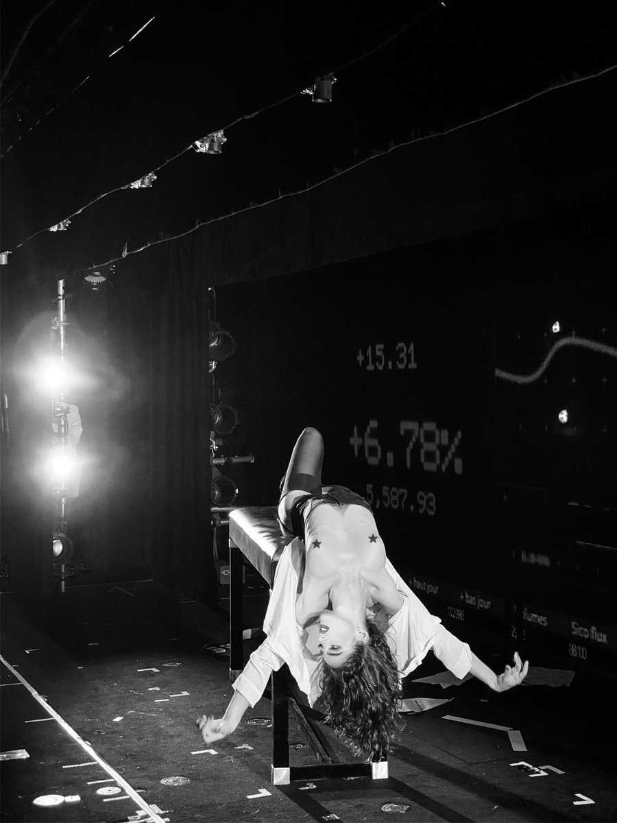 crazyhorseparis's tweet photo. Ce soir à 19h connectez vous pour suivre le deuxième de nos #CrazyTalks ✨
Notre Crazy Girl Laïla Liberty 🇱🇧 sera en direct avec @wbuckleydotcom de @SorbetMag pour discuter de danse et de liberté 🗽 liberté de créer son propre destin &suivre ses rêves 💪💖
Ne manquez pas ça ! https://t.co/nI8JCDDJHq