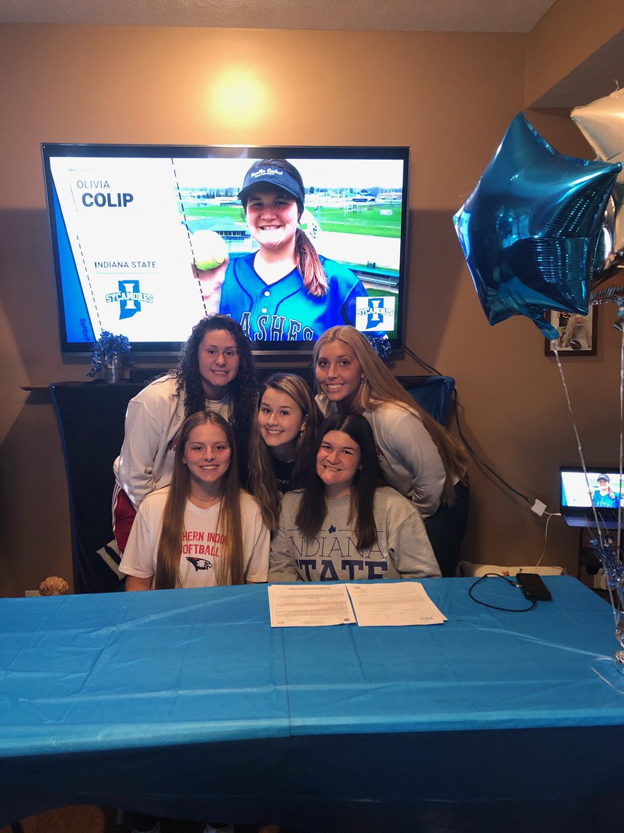 josienew11's tweet photo. Officially a Screagle!! Thank you to everyone who has helped me get to this point in my life. I truly couldn’t have done it without you! @kunkle18 @USISOFTBALL @INMagicGoldBack https://t.co/iiexP7GXim