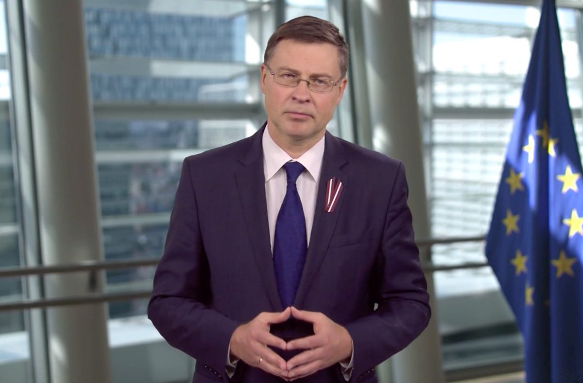 VDombrovskis's tweet image. We support the powerful coalition of public banks now taking shape globally. 

The EU and financial institutions have been leading the international response to the pandemic. 

But we need to do more and that’s where public development banks can really help. #FinanceinCommon2020