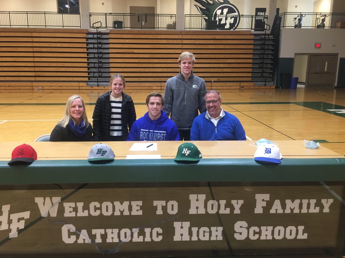HolyFamilyFB's tweet photo. Congratulations Carver! Good luck at ⁦⁦@RUHawksbaseball⁩ Go Hawks! ⁦@HolyFamilyFire⁩ ⁦@johnkasper1998⁩ https://t.co/TwjgqLtU5M