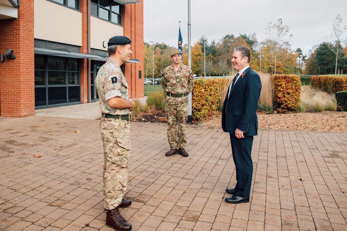 Keir_Starmer's tweet photo. It was an honour to spend the day with the Standing Joint Command.

They have provided vital support in response to Covid-19: delivering protective equipment, running mobile testing and setting up Nightingale hospitals at speed.

Grateful for the opportunity to say thank you. https://t.co/lPLyAq3tHv