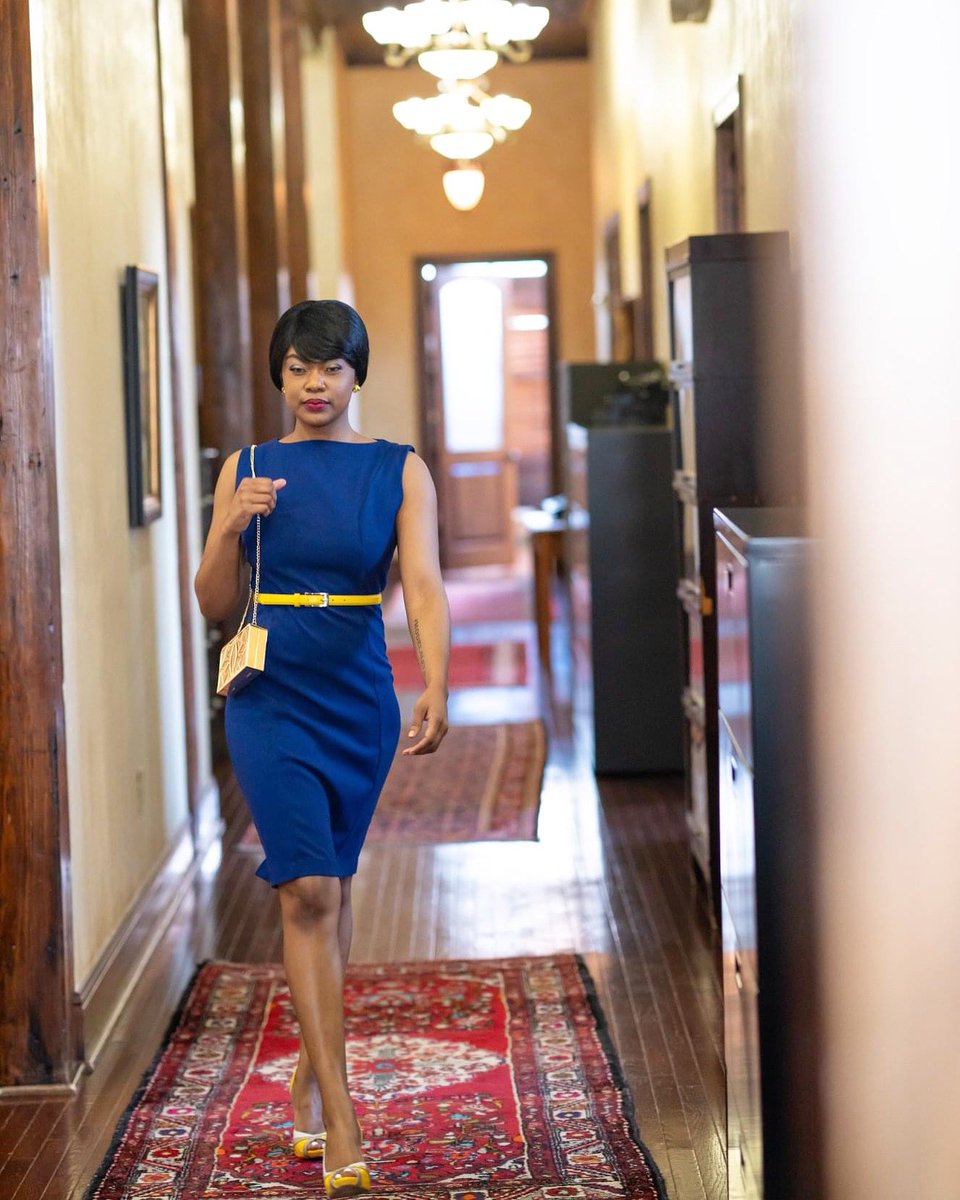 CreatedFashion's tweet photo. We're feeling those 'back at the office' vibes. 

#exclusivelyforyou https://t.co/h3muypKRjS