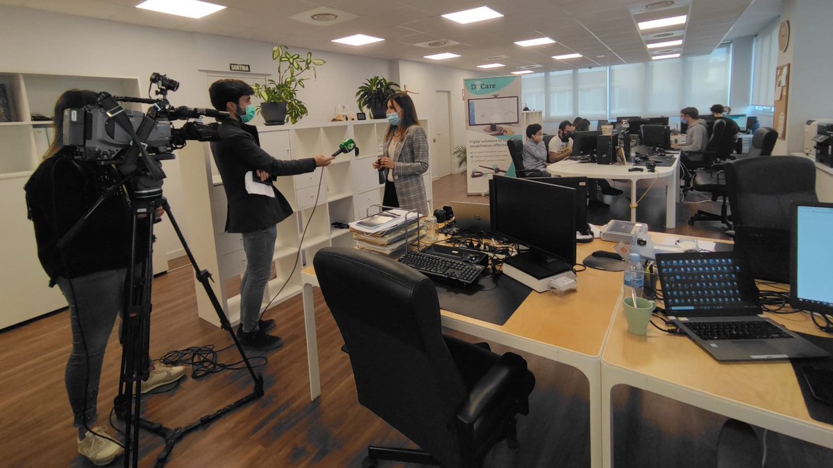 📹 Hoy hemos estado explicando nuestra experiencia con la #telemedicina a los periodistas de la <a href="/laSextaTV/">laSexta</a>.

Atentos a <a href="/sextaNoticias/">laSexta Noticias</a>:  mañana 13/11 podréis ver a la CEO de #DyCare, <a href="/SilviaRaga7/">Silvia Raga</a>, en los informativos de las 14 h y de las 20 h.
