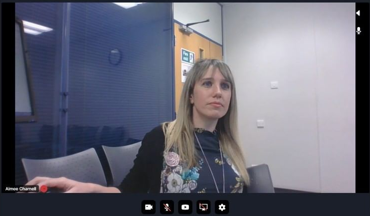 AquaAsif's tweet photo. So proud of @aimeecharnell speaking all things #VRE (Video-Reflexive Ethnography) which I had no idea about beforehand!⭐️
Thank you to @MedAllApp + @asmeofficial 🎉🎉
#meded #asmerme2020 https://t.co/uhLBdwVtPL