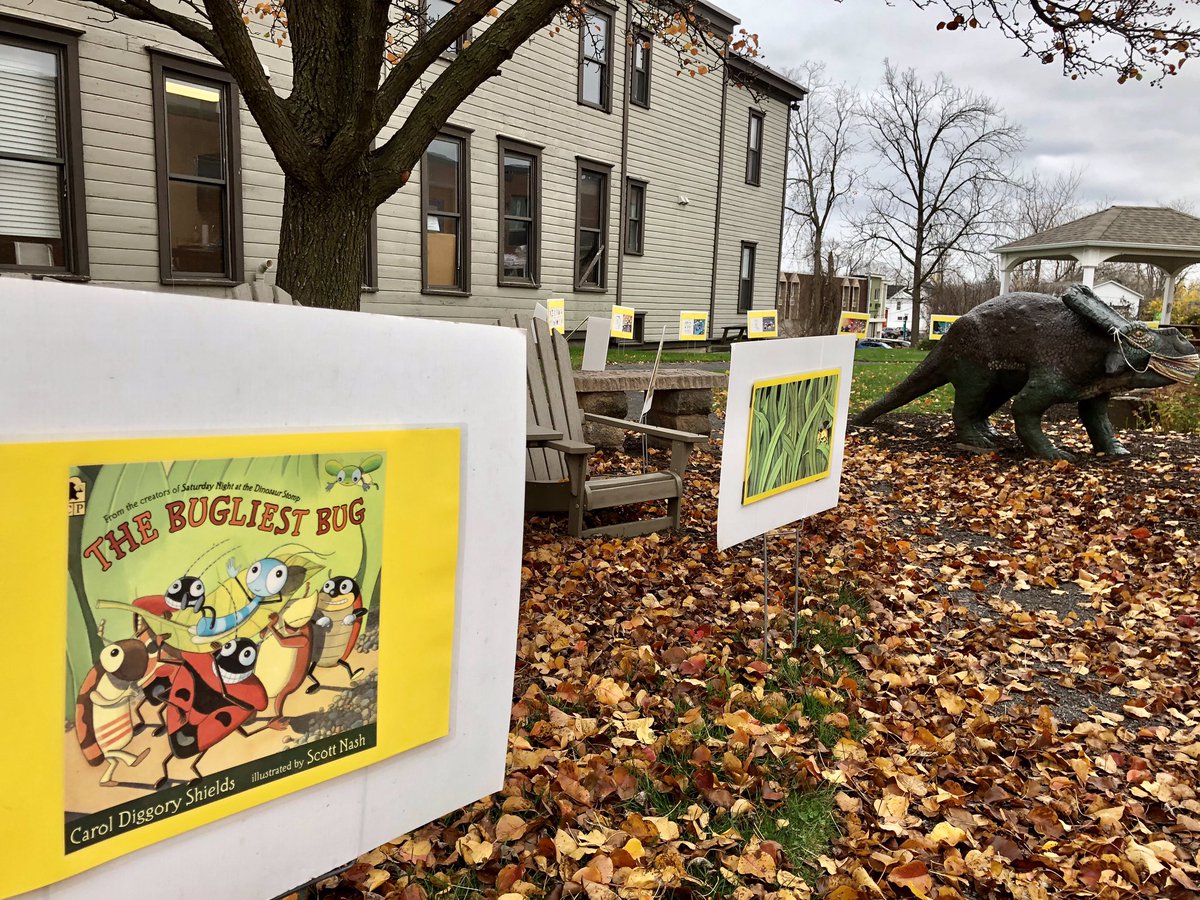 LiverpoolPubLib's tweet photo. Fall settles back in as we appreciate today’s #SafeWalk around the #LibraryGardens in the #VillageOfLiverpool. There’s plenty to appreciate with a jacket back on. https://t.co/Y4ukL9mS4w