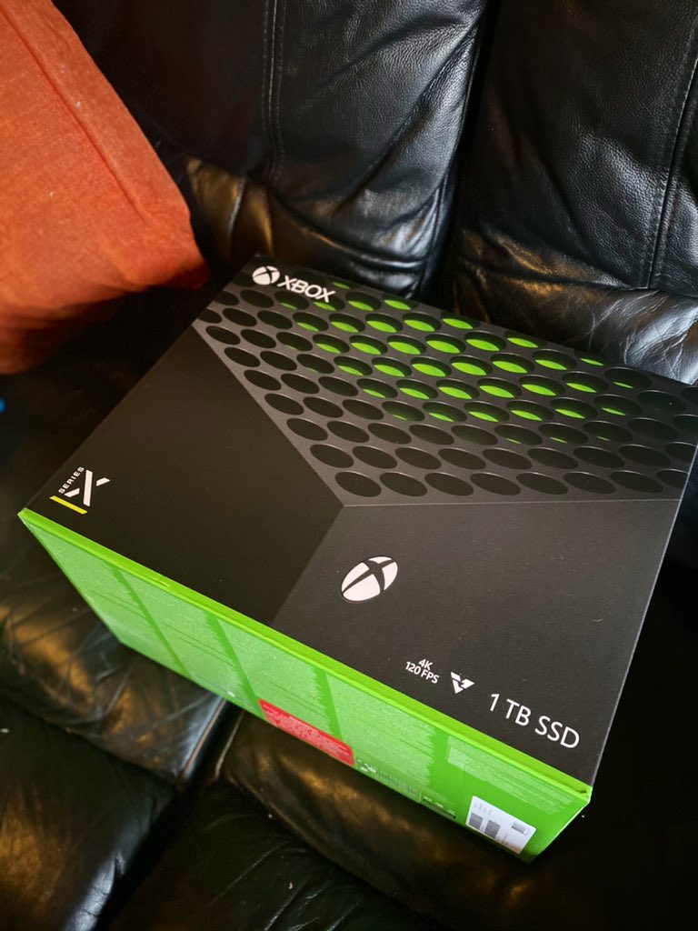 Taraa_Murphy's tweet photo. Argos came through 😱#xbox #SeriesX  @Argos_Online https://t.co/Ru4Jo8cCk6