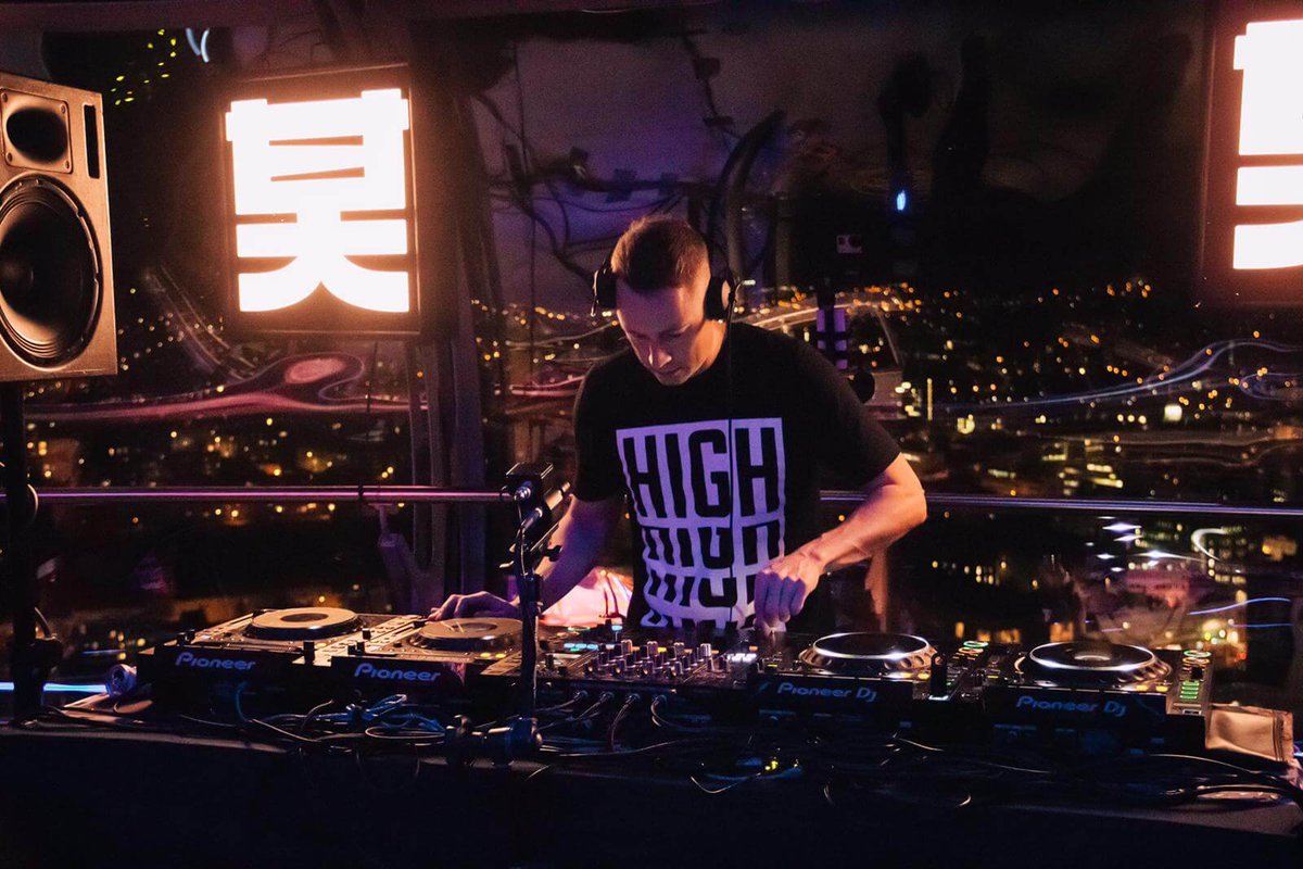 🔈 FAO: DnB Fans 🔈 Our job of the week is label manager at <a href="/friction/">Friction</a>'s <a href="/ElevateRecords/">Elevate Records</a> More info: doorsopen.co/job/3065/label…