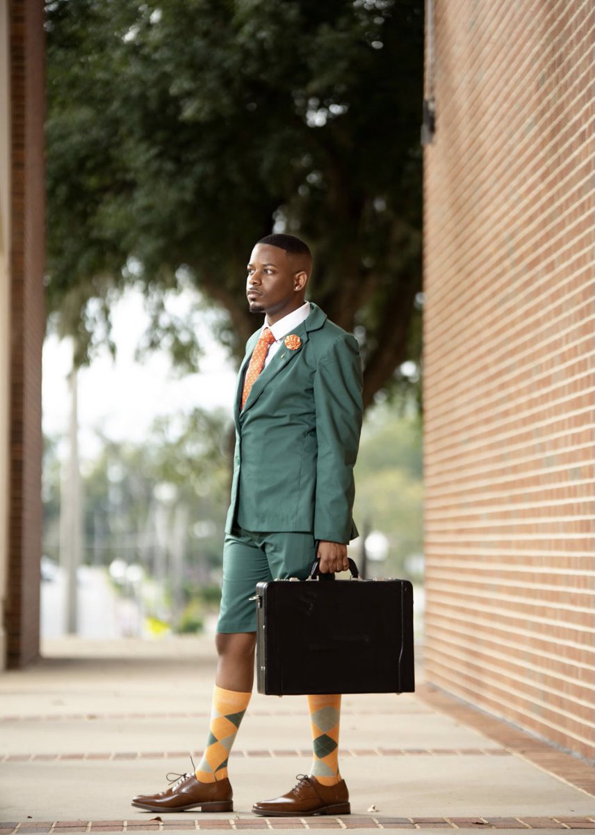 SlickBoy_Mikey's tweet photo. Michael B. Payne. MBA candidate. Commencement December 12th 2020 👨🏾‍🎓🎓🐍 🔥 https://t.co/7iZJWLOJaY