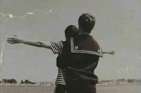 jkshila7's tweet photo. "Maybe this is last time I could touch you like this,I could hug you tightly,I could undertwined our hands,I could backhug you from behind.I love you J-j-eongguk.I'll find you in another life...I promise".
#taekook
#taekookau #taekookfanart #taekooksubunit #TAEKOOK𓄂𓃹 #vkook https://t.co/QKJDpYbfS9