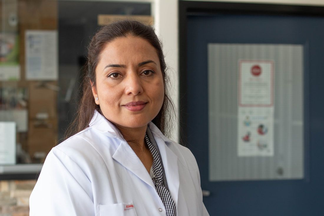 LMLIP's tweet photo. Alice Johnson and Dr. Faria Rubab are immigrant health professionals who are proud to call London their home. Have you read the stories of our Faces of 'I am London' 2020? https://t.co/3YKEnO6Rat #iamlondon #HomeSweetLondon #LdnOnt #ImmigrationMatters #CreatingHomeTogether https://t.co/kRufkRD28K