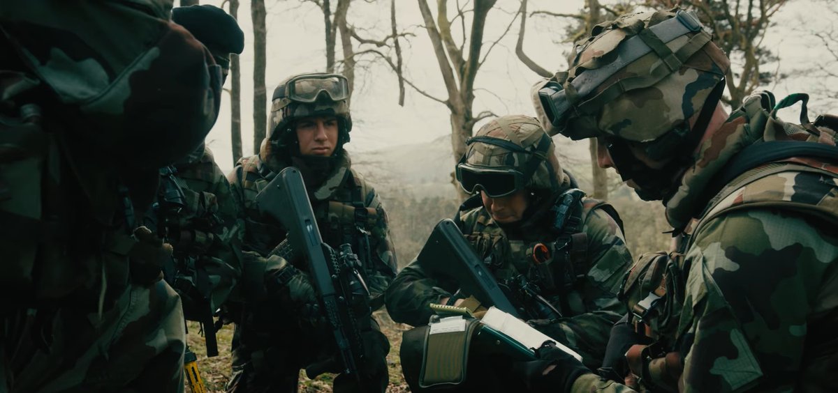 For  #irisharmy our daily kit is the trademarked Disruptive Pattern Material (DPM) uniform, designed as camouflage for the Irish landscape, changing from plain olive drab. First worn in 1999 it has served us well.Battle vests and PPE work with the uniform carrying personal eqpt.