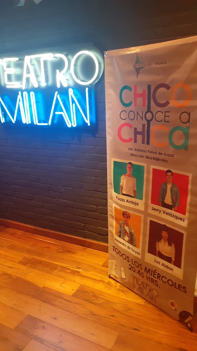 VamosAlTeatr0's tweet photo. Teatro presencial, todos los miércoles a las 8:45pm  @PaolaArrioja, @luzaldan, @jerryvelazquez y @AlexdeHoyos nos esperan con  #ChicoConoceAChica
en @TeatroMilan espacio con sana distancia y medidas de sanidad.

Todos #vamosalteatro 

@pinpoint @diecpro @rinarrs @escenosergio https://t.co/ZTgz2sMN5e