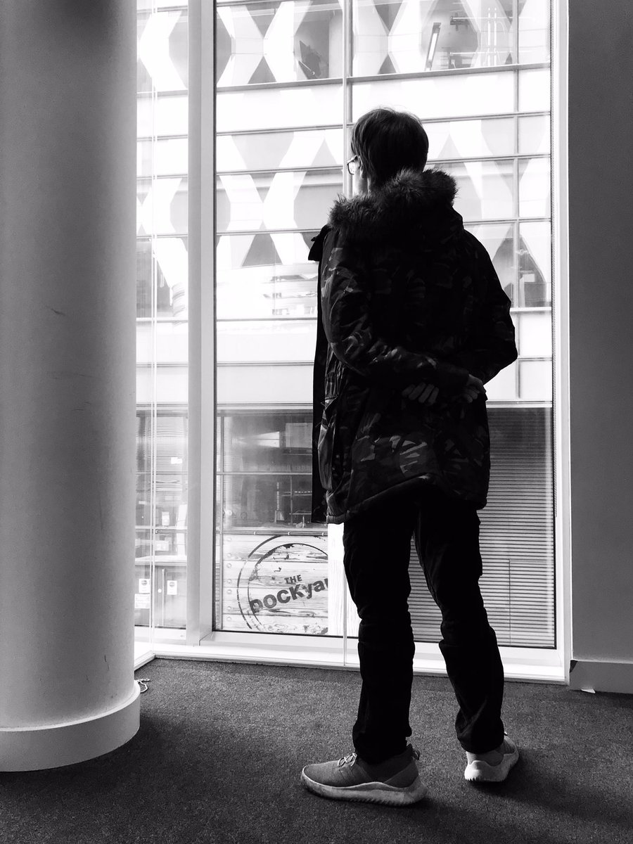 BangersCd's tweet photo. They always ask who’s the assistant CEO, never hows the assistant CEO 😔🙏 https://t.co/rKYufpx6IC