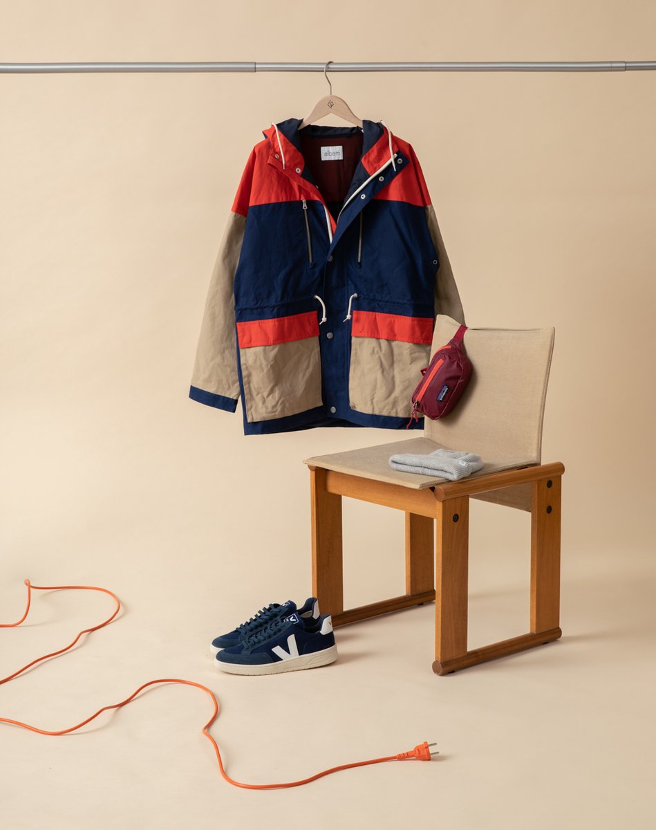 CC_Paris's tweet photo. ORANGE VIBES🧡
A cool reversable jacket from @patagonia, a stylish jacket from @albamclothing, a classic pair of @Paraboot_France or @vejaproject and more.
Those pieces and more are available online.
#autumnselection #menswear #musthaves #aw20 #centrecommercial https://t.co/lPdfGH6a5Q