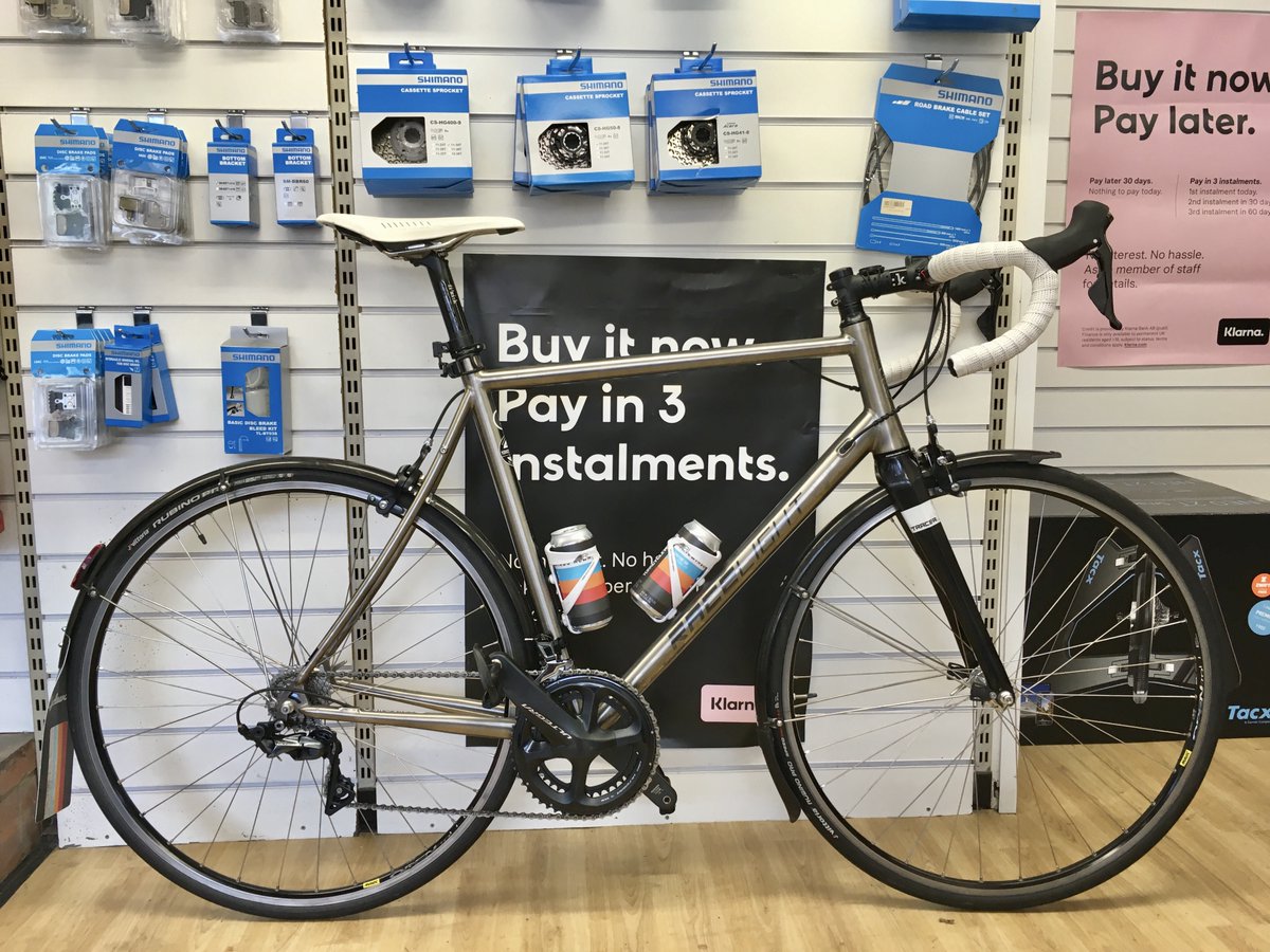 DrDavidWarriner's tweet photo. Good catching up with the @YorkCycleworks lads recently and getting some new beer-dons too. Support your local bike shop! #tailwindsalways https://t.co/4HfdQn4bjB