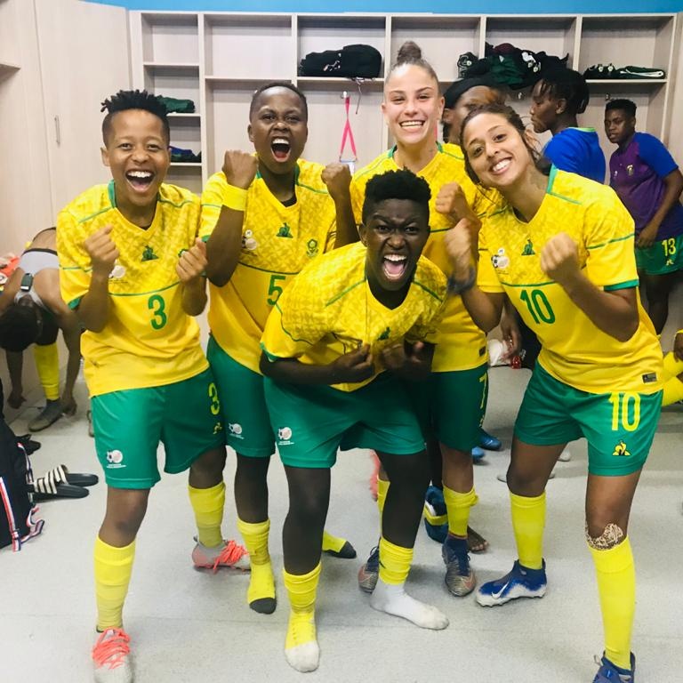 Banyana_Banyana's tweet photo. Mood 😀💚💛

South Africa thank you for supporting us from home. Our title defense continues on Saturday 14 November against Botswana 🇧🇼 in the final at Nelson Mandela Bay Stadium.

Let's go team 🇿🇦💪🏿

#Womensfootball #BanyanaBanyana #CWC2020 https://t.co/GazQXjEmRv