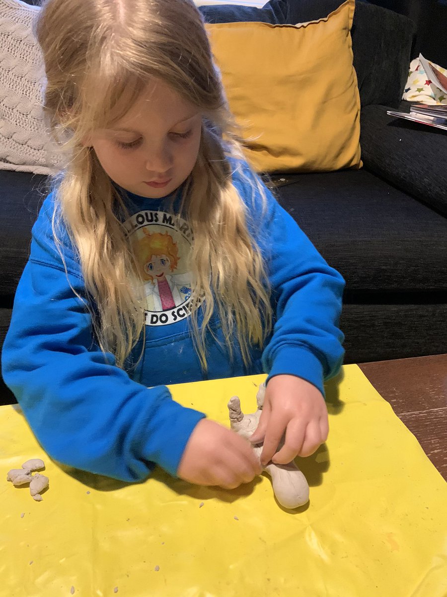 EdadventuresM's tweet photo. #morphmodelmaking #NOWtv it’s harder than it looks!!! https://t.co/BfFMP2P8mF