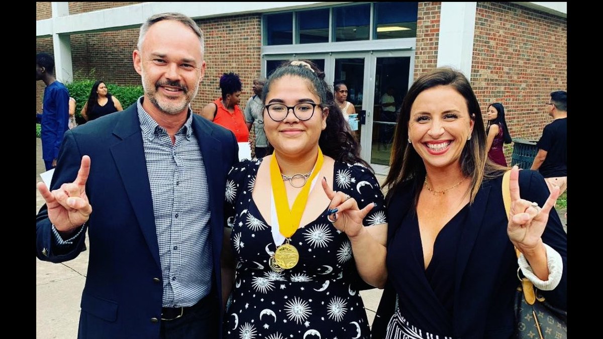 ABoR_REALTORS's tweet photo. ABoR Foundation Director Josh Bohls of Commission Express Lone Star gets personal fulfillment through his involvement with the foundation and shares why others should get involved by giving back to the community: https://t.co/GIyheE1FBB #WhyIGive #ABoRGivesBack #ABoRFoundation https://t.co/n7PAZoMadZ