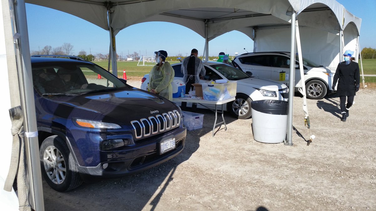 RTT_Amherstburg's tweet photo. Essex County Nurse Practitioner-led Clinic and the #Amherstburg Family Health Team hosting a drive-thru flu shot clinic at the Libro Centre in #Amherstburg. @ACSAmherstburg and local pharmacies helping out. Clinic runs until 4:30 p.m. https://t.co/uwiGDH8O1c