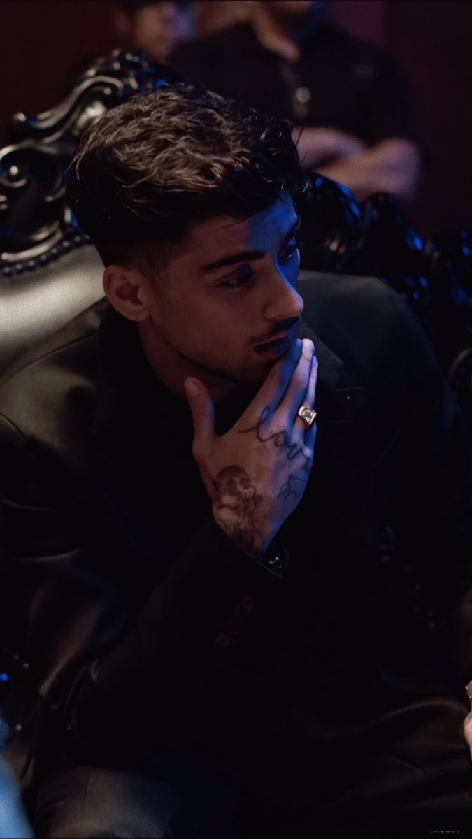 zayn malik on the set of the let me music video., image size:675x1200