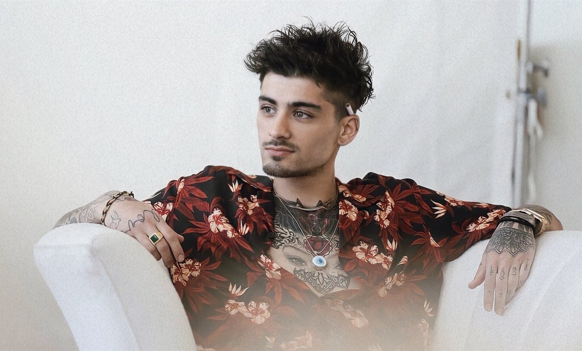 zayn malik on the set of the let me music video., image size:1200x724