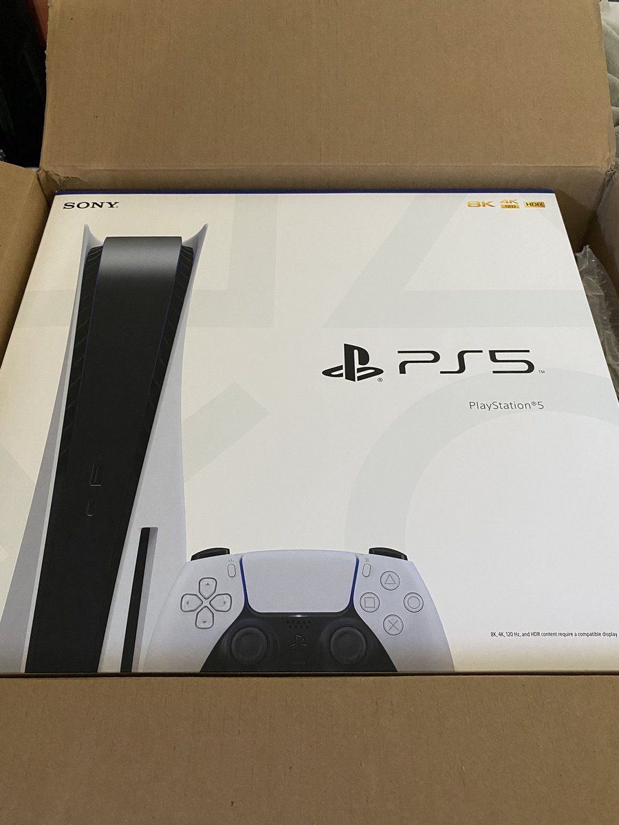 jtoochill_'s tweet photo. #PS5 #PS5Launch It’s that time https://t.co/G3riFTXWu4