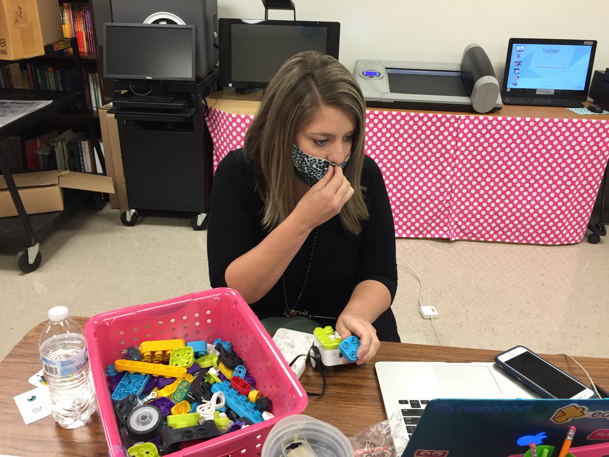 BBCMES's tweet photo. Teachers @BBCMES are super excited about the #Botzees we received. We can't wait to share these with our students. #PaiTechnology @Tryazon https://t.co/c8JPk6MU61