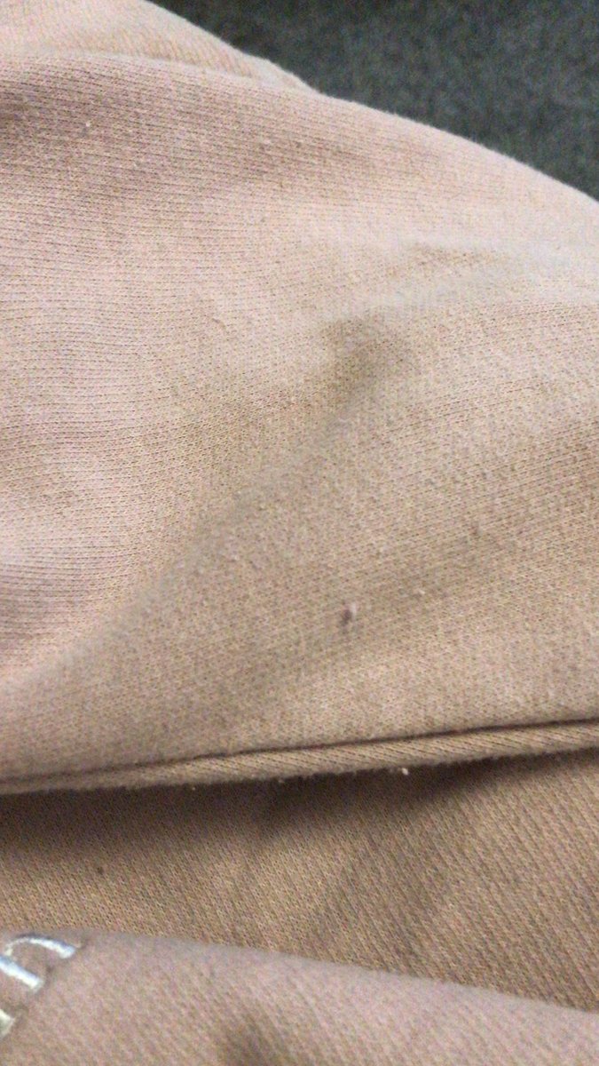 gingeamy88's tweet photo. @inthestyleUK really disappointed with my order the quality of my Lorna luxe jumper is awful. It looks like someone has worn it.Also I ordered a 10-12 in the t-shirt and got a large!!! 😡 https://t.co/p8SnVChYxd