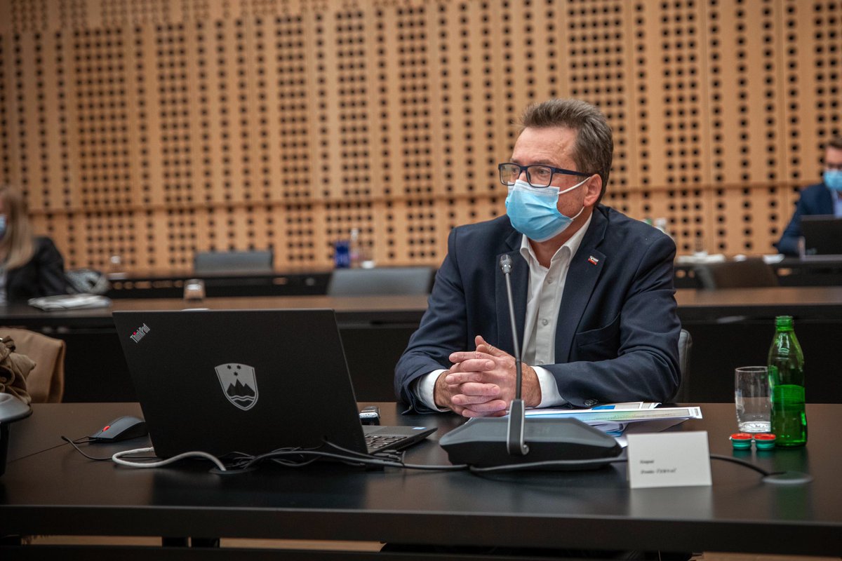 JJansaSDS's tweet photo. Vladna skupina za usklajevanje in pospeševanje investiranja EU sredstev #NGS1 o pripravi Načrta za okrevanje po #Epidemija #koronavirus ter odpravi zastojev v postopkih @ZCernac @SVRK_RS @MonikaKirbiRojs https://t.co/GCUNrisCjS