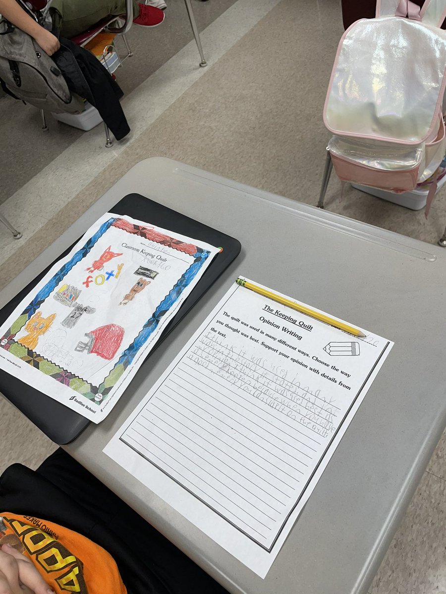 bronnahsmith's tweet photo. Mrs. Smith’s class read the book, The Keeping Quilt by Patricia Polacco and did an opinion writing about what they think the quilt was used best for.  They also illustrated and wrote about something that was special to them that they would place on the quilt. #onebookoneboaz https://t.co/l0x5HRKwes