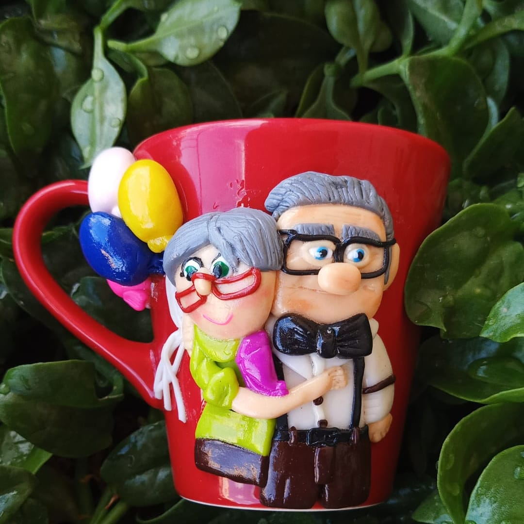 linakotb1's tweet photo. صُنع يدي ... 🤗😎🌺💗
Up characters Carl&amp; Ellie made by me.
I'm so proud of how they turned out to be 🙏🏼
#sculpture #handmade #art https://t.co/ifmhnZNOLX