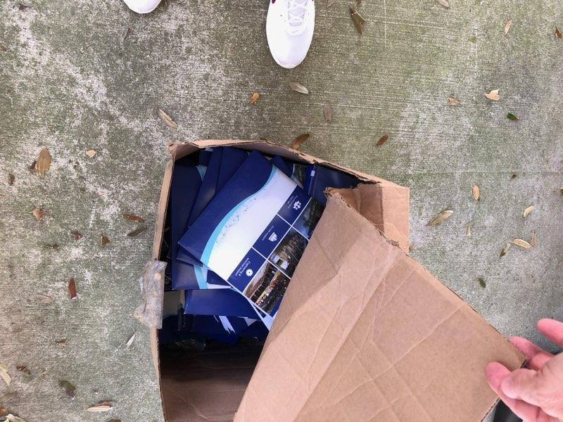 Stephen78053108's tweet photo. @UPS hope yall get better by CHRISTMAS .... https://t.co/4o33p56nb3