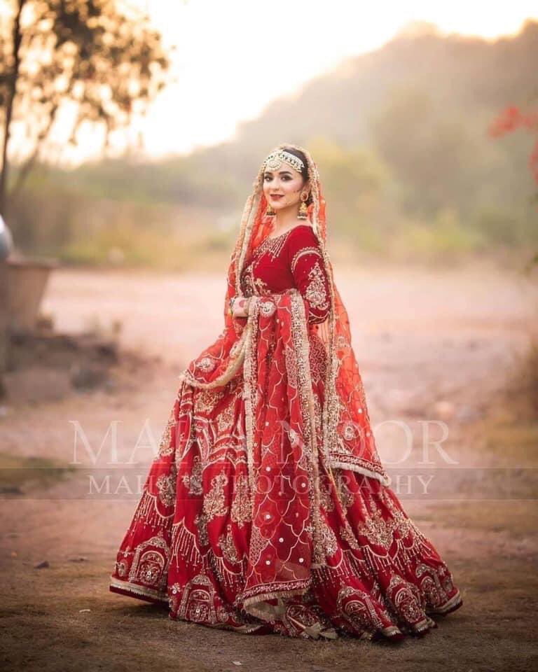 ReviewTurbine's tweet photo. #YumnaZaidi looks extremely stunning in her latest bridal shoot ❤
#PakistaniActress #YumnaInRed #BridalShoot2020 #LikeForLikes #ReviewTurbine https://t.co/k4C9SeJWNx