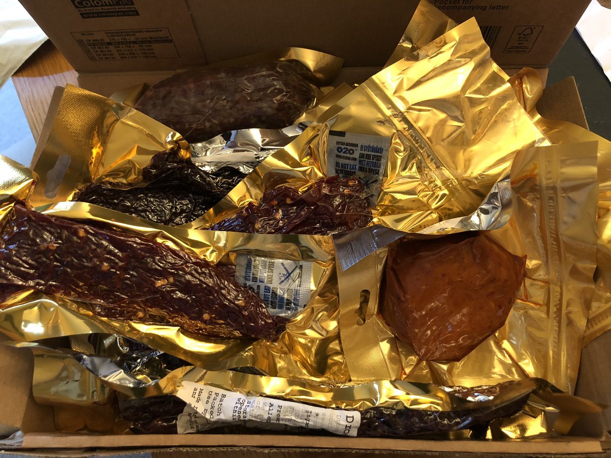 duncan_knight's tweet photo. A morning of anticipation has been seen and raised! A box of meaty goodness has arrived from @CobbleLaneCured Can’t wait to try @TexasJoes 👻🌶 😋🥵🤯 https://t.co/2Es16l0Xd7