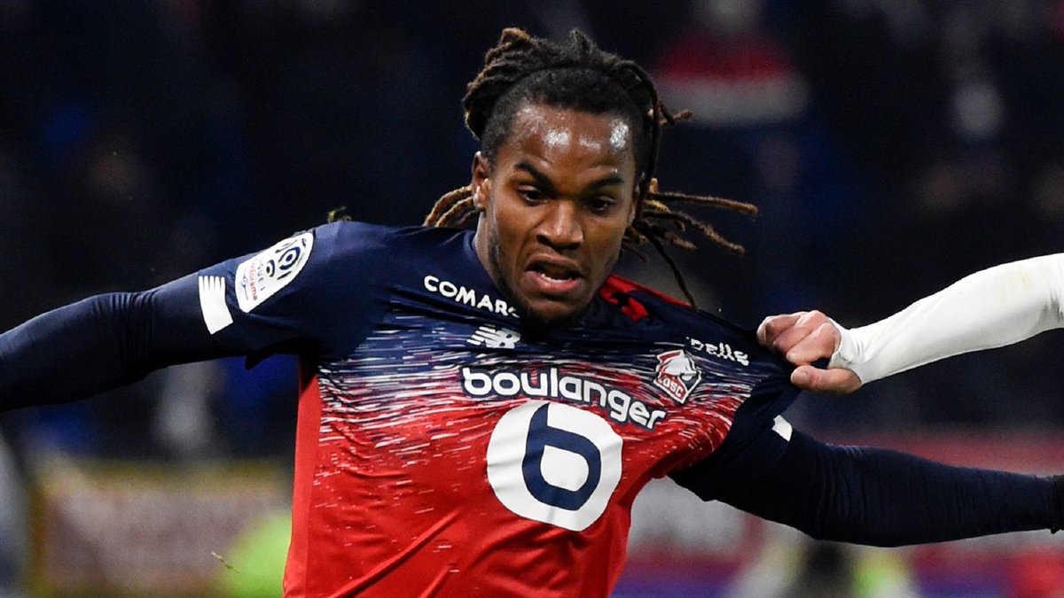 ℝ𝕖𝕟𝕒𝕥𝕠 𝕊𝕒𝕟𝕔𝕙𝕖𝕤 - 𝕃𝕚𝕝𝕝𝕖 - 𝟚𝟛 Another player that everyone probably remembers, Renato Sanches has rejuvenated his entire career in France with Lille. After finally being given gametime, Renato has become one of the best midfielders in the Ligue 1.