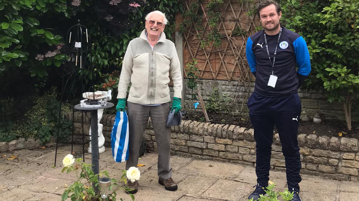 WiganCouncil's tweet photo. Wigan Athletic Community Trust are helping to address loneliness by delivering festive parcels to people who are on their own this Christmas. To recommend someone who might need a parcel:  https://t.co/LC5M4AEQc0  To donate to the appeal: https://t.co/f4iKYEwzAv @LaticsCommunity https://t.co/DuKP2tlwmS
