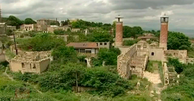 AzDelUnesco's tweet photo. In #Shusha there were 549 old buildings/17 mosques/3 mausoleums/2 castles/fortress walls/72 important monuments of art &amp; history.
@culture_gov_az began work on the preparation of a nomination dossier in order to include the hist. center of Shusha 🇦🇿 in @UNESCO #WHL. #Karabakh🇦🇿 https://t.co/PbDSZBFO2R