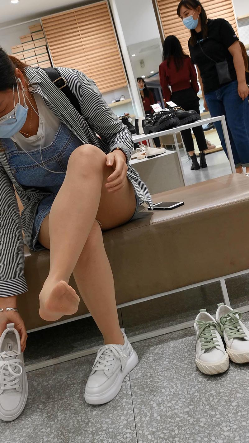 街 熟女 Xユーザーのjokesさん: 「#街拍 #丝袜 #熟女 #肉丝 https://t.co/LOM9VPm2Sw」 / X