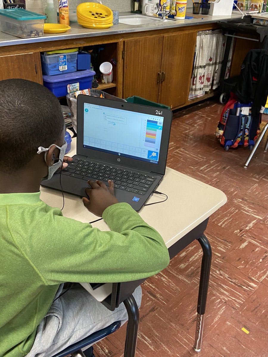 esbrownschool's tweet photo. It’s rainy indoor recess- draw? Play dough? Nope! They choose Math! @MrsSchifino #prodigygames #mathematicians https://t.co/XiStjFB0jK