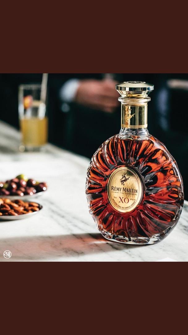 BezosOzone's tweet photo. The difference is very clear 👌
Pls remind like how many stout bottles will I get to buy this? Just asking for a friend thou.. 🤔 I come in peace ✌️
Don’t take it personal.
#TopTierNengi #ProudOfOzo #nengixplaynetwork #NengiXRattlesnake #Remymartins https://t.co/ZDrAeOTQjw