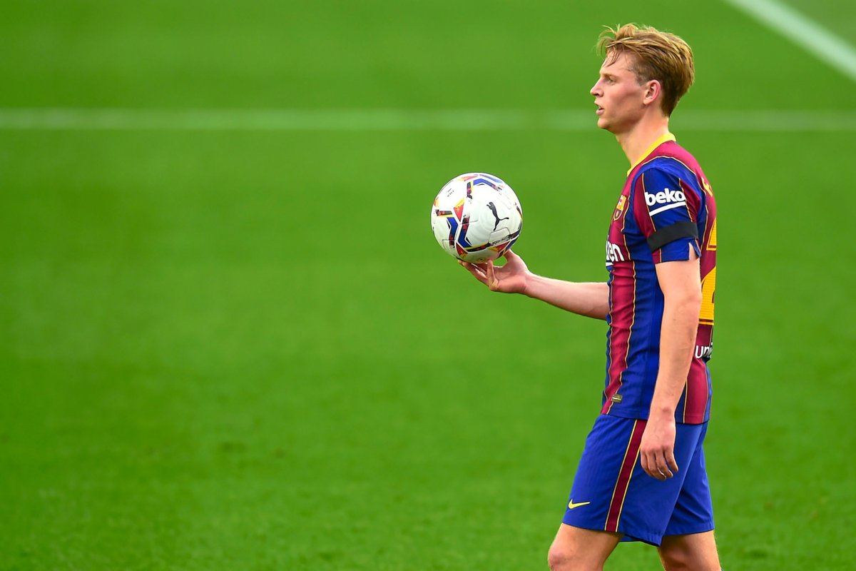 𝔽𝕣𝕖𝕟𝕜𝕚𝕖 𝔻𝕖 𝕁𝕠𝕟𝕘 - 𝟚𝟛 - 𝔹𝕒𝕣𝕔𝕖𝕝𝕠𝕟𝕒Similar to Camavinga, Frenkie De Jong is a name everyone should know by now, and know a lot about. He’s got it all, one of the best midfielders in the world, despite being grossly misused in his time at Barcelona.