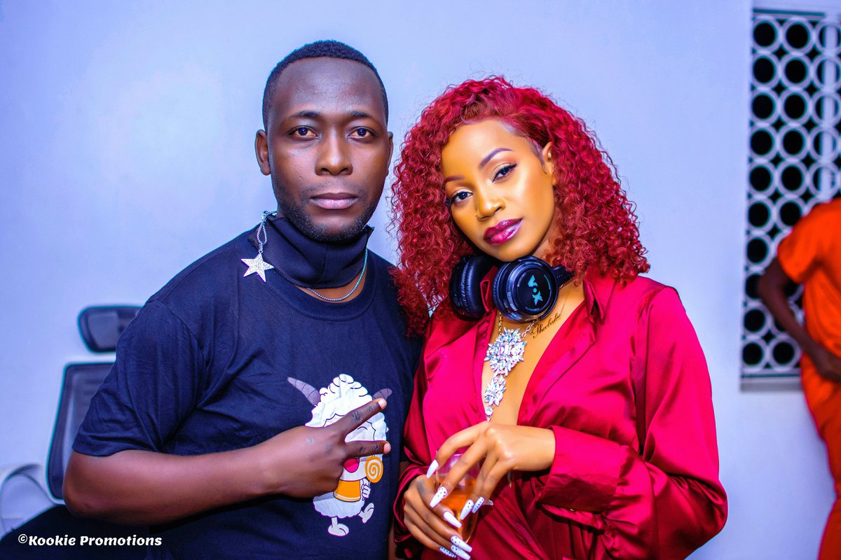 Rupee_DaprobUG's tweet photo. Happy Birthday @Ksheebah1 May God Bless U More Years ! @SheilahGashumba @Winnie_Byanyima @Lydiahjazmine @FFameica @IamVinka @lynda_ddane @CrystalPanda7 @YkeeBenda @BebeCoolUG @dvjmercypro @HEBobiwine @SashaVybz @stickmanmusudan @eddykenzoficial @Marouganda @DesireLuzindaUG https://t.co/Ihkvwd89fO